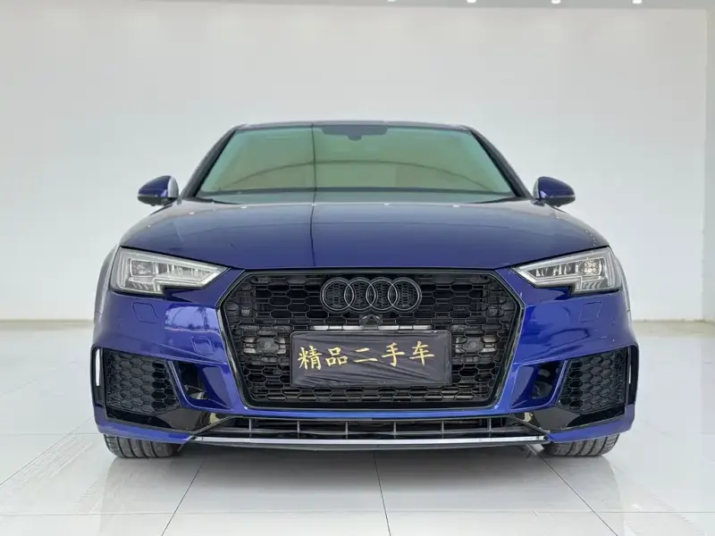 Audi A4L, 2017