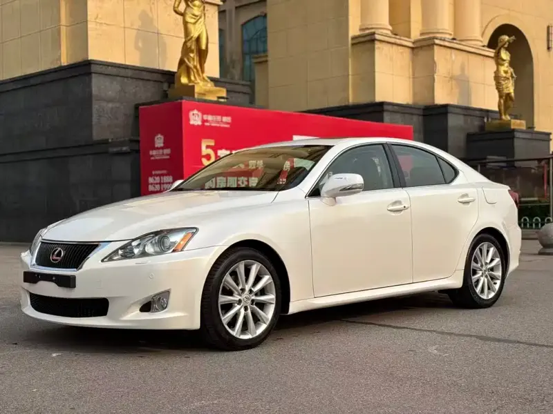 Lexus IS, 2009