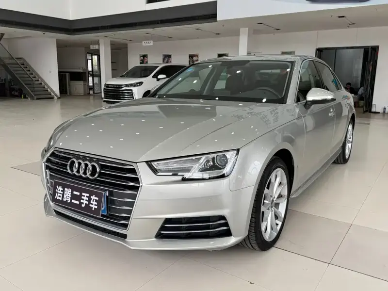 Audi A4L, 2018