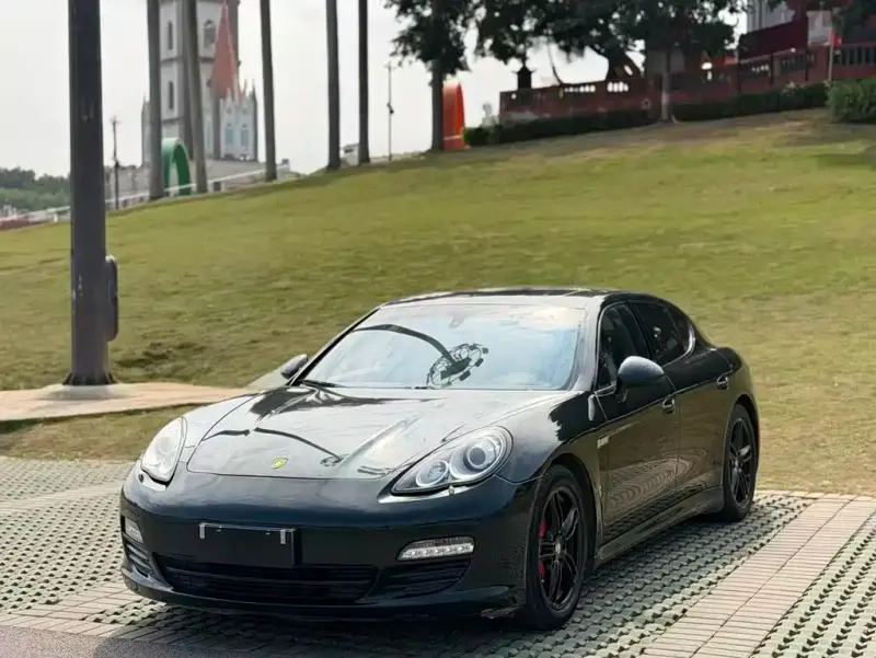 Porsche Panamera, 2012