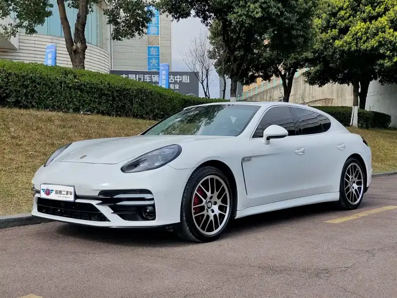 Porsche Panamera, 2013