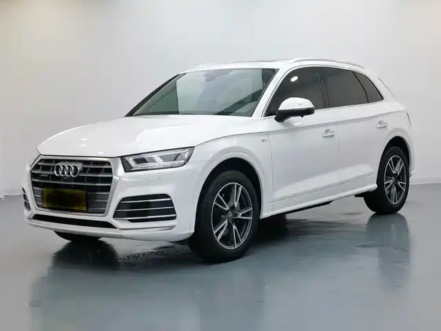 Audi Q5L, 2021