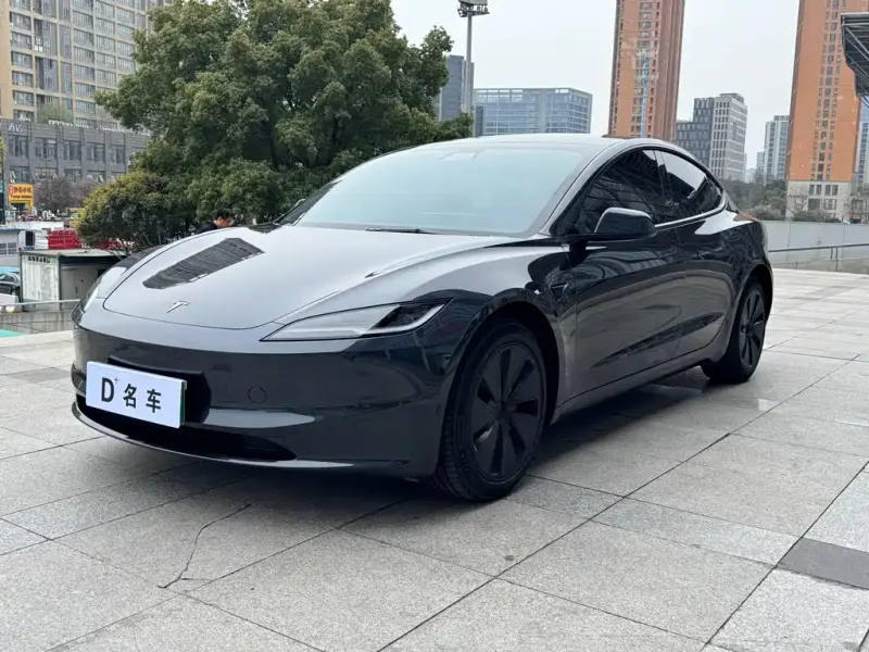Tesla Model 3, 2025