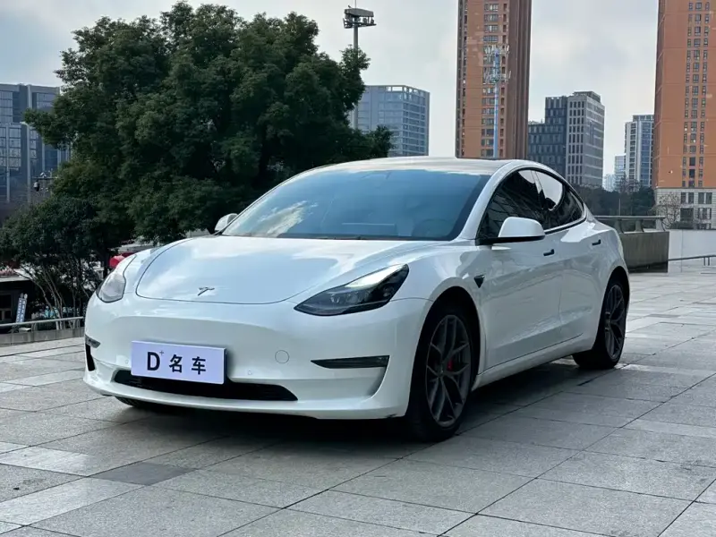 Tesla Model 3, 2022