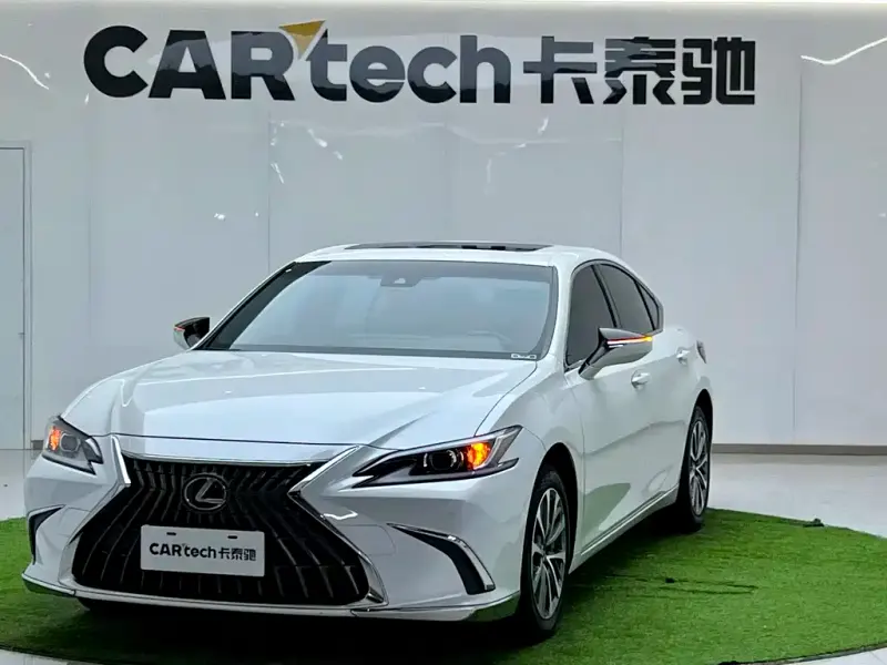 Lexus ES, 2024