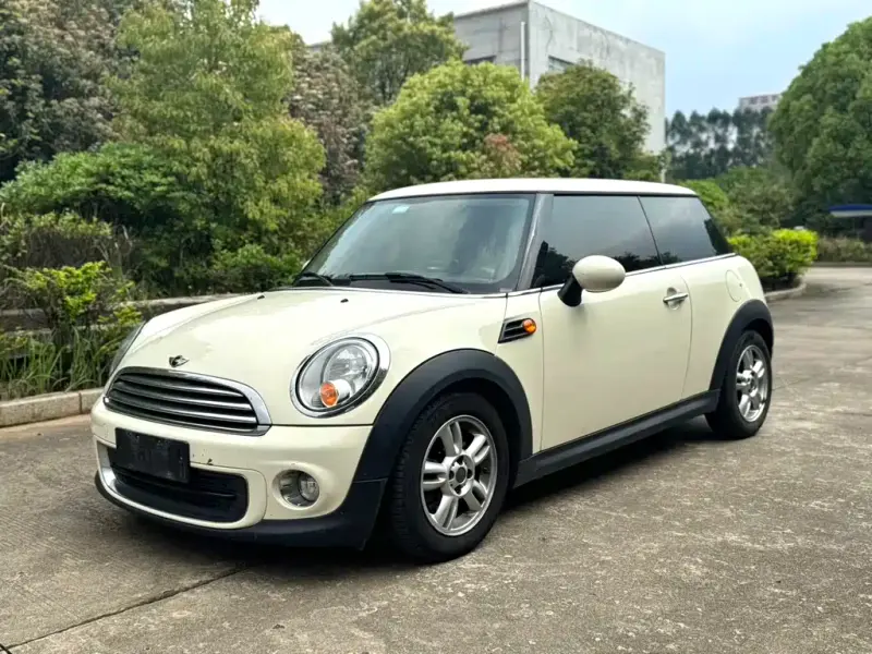 MINI Mini, 2013
