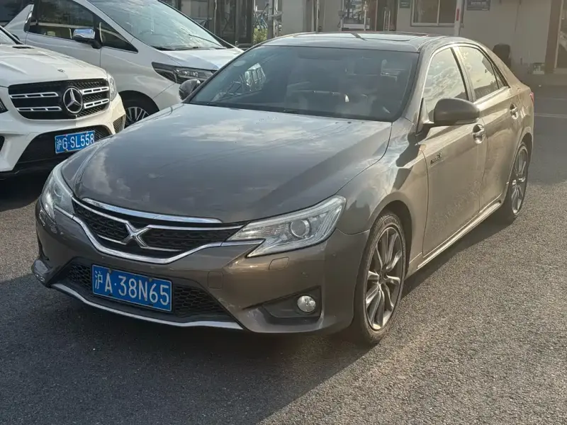 Toyota Reiz, 2014