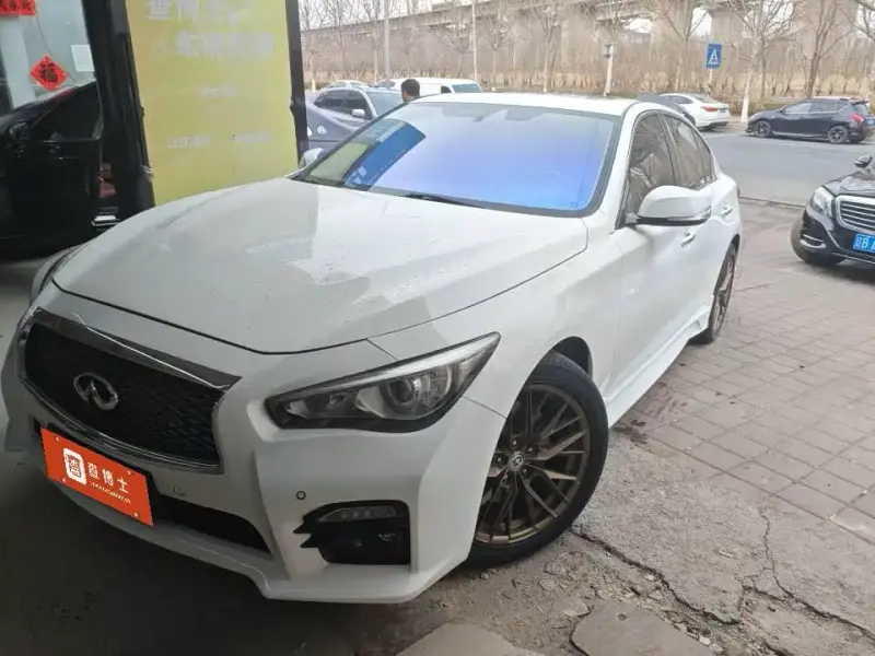 Infiniti Q50, 2015