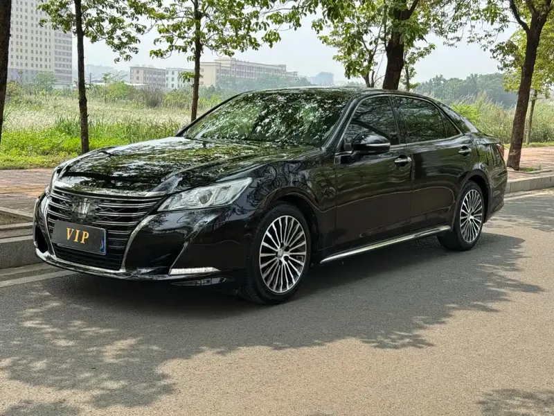 Toyota Crown, 2018