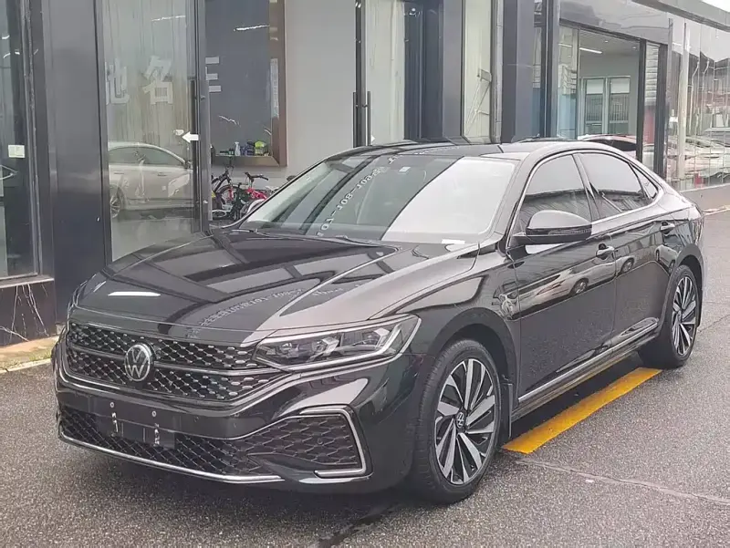 Volkswagen Passat, 2022