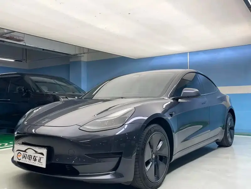 Tesla Model 3, 2022