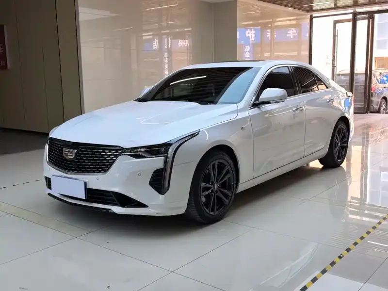 Cadillac CT4, 2022