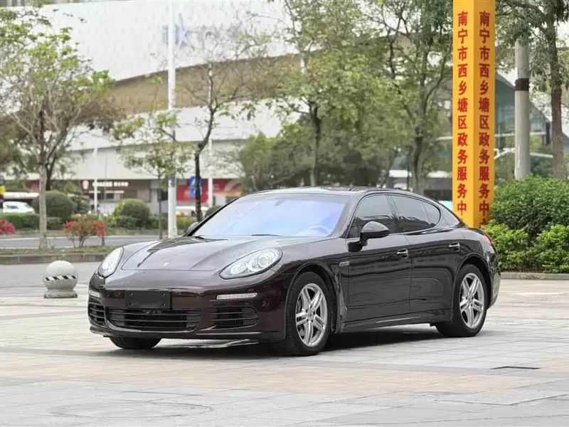 Porsche Panamera, 2013