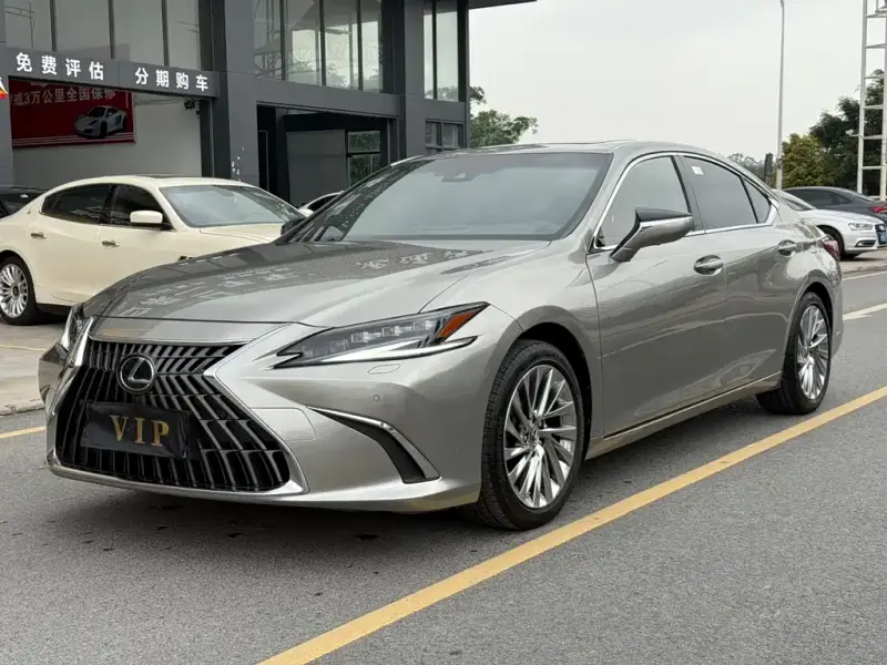 Lexus ES, 2024