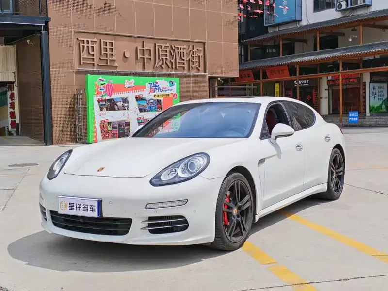 Porsche Panamera, 2016
