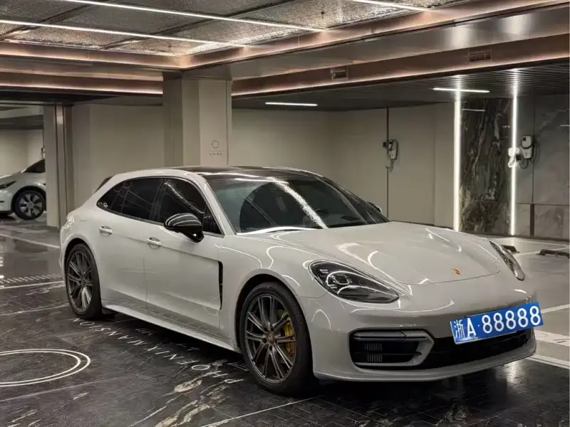 Porsche Panamera, 2023