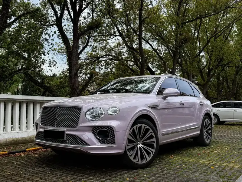 Bentley Bentayga PHEV, 2022