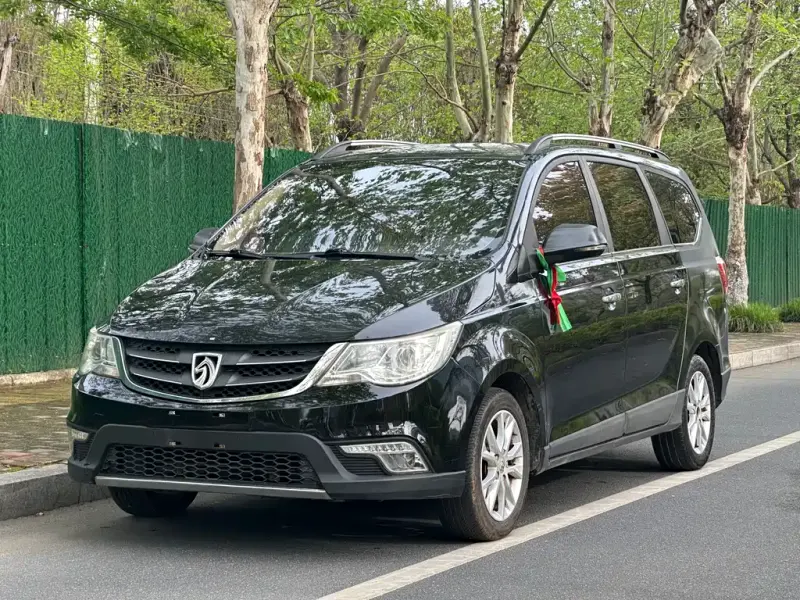 Baojun 730, 2015