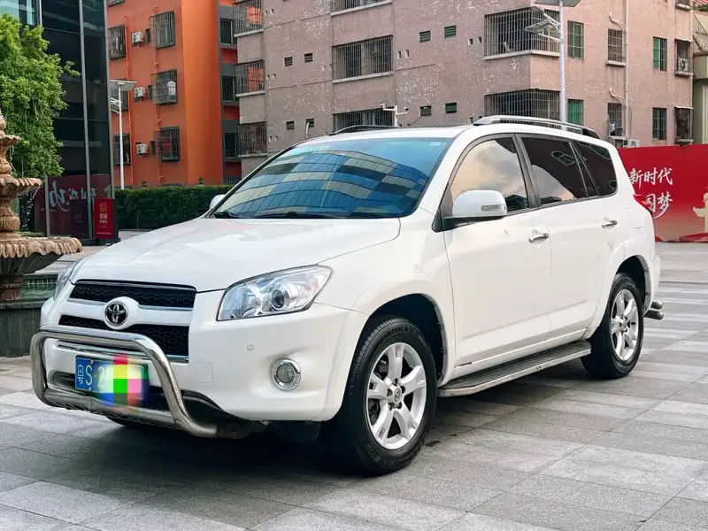 Toyota RAV4, 2013