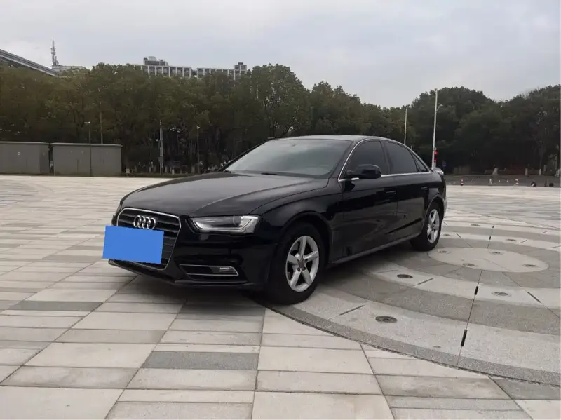 Audi A4L, 2013