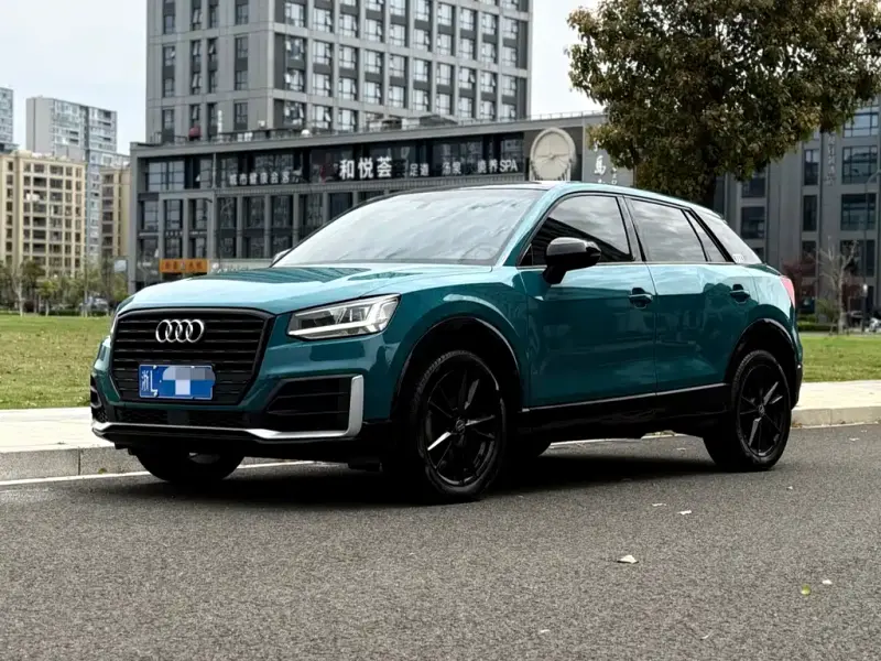 Audi Q2L, 2019