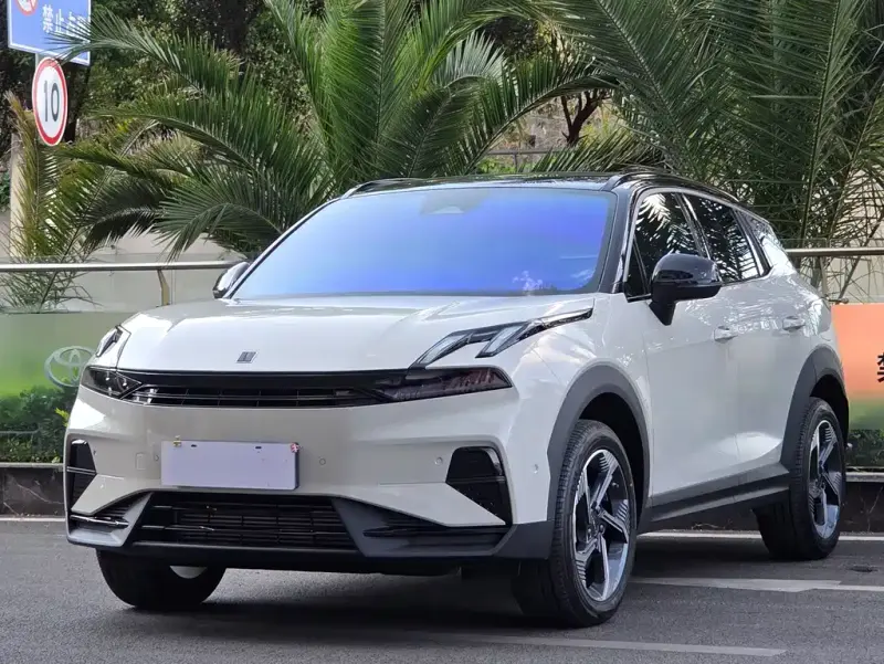 Lynk & Co 06, 2025