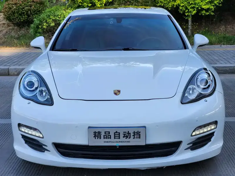 Porsche Panamera, 2012