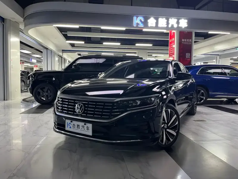Volkswagen Passat, 2022