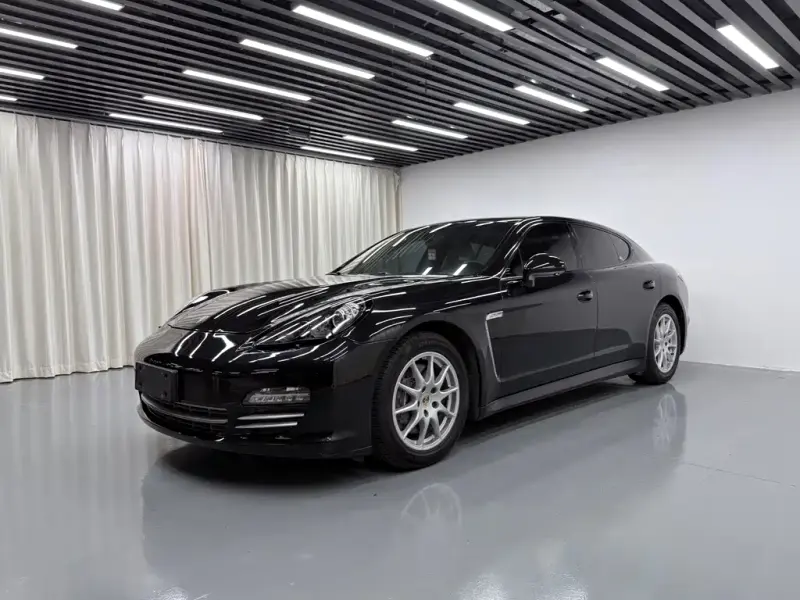 Porsche Panamera, 2013