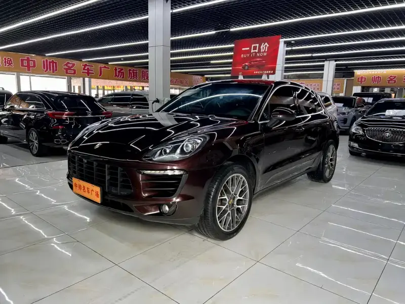 Porsche Macan, 2015