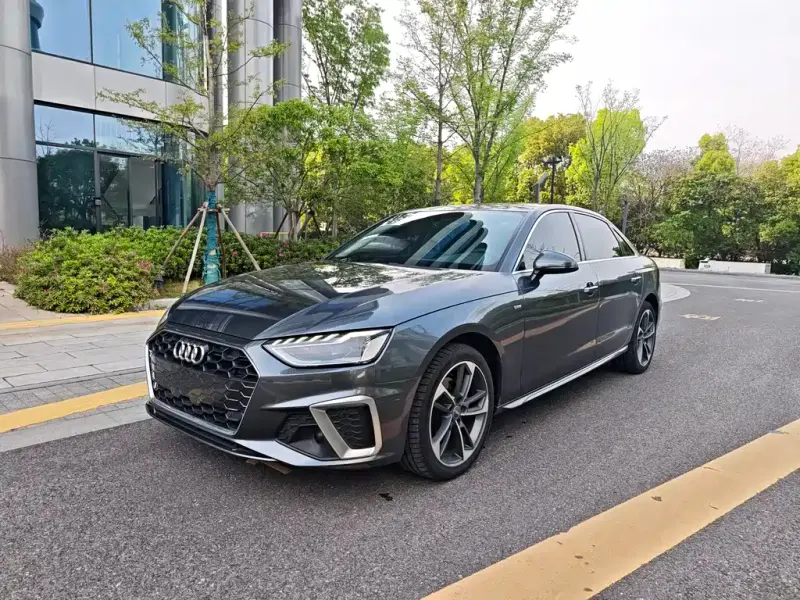 Audi A4L, 2021