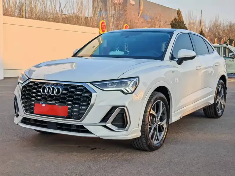 Audi Q3 Sportback, 2021