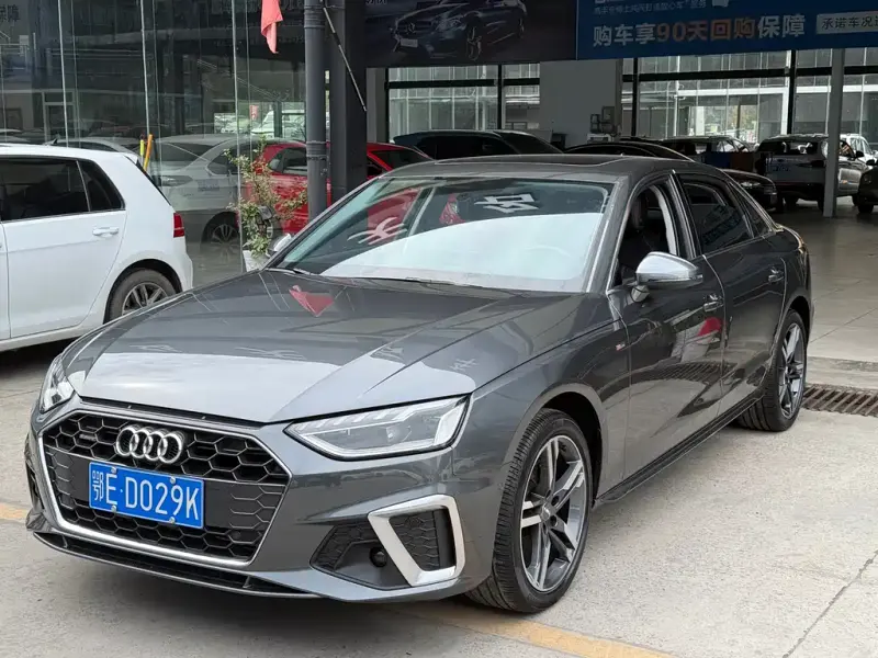Audi A4L, 2021
