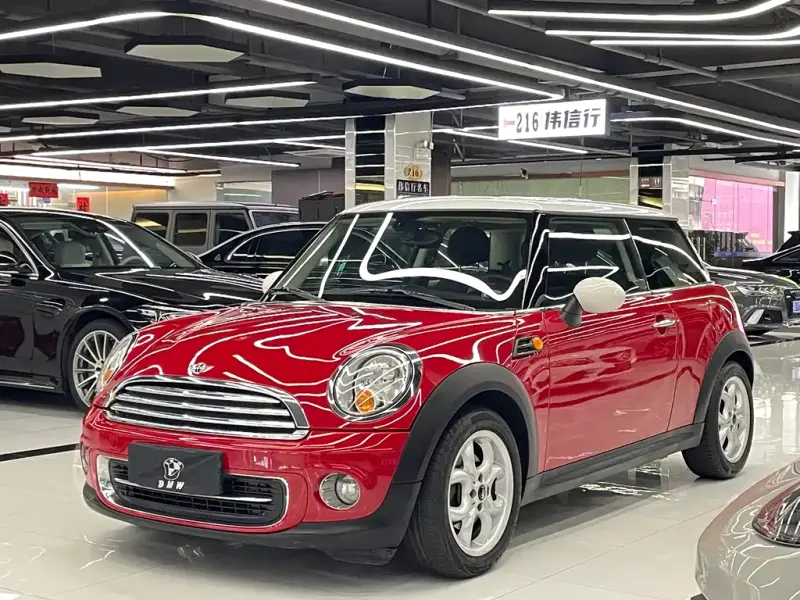 MINI Mini, 2012