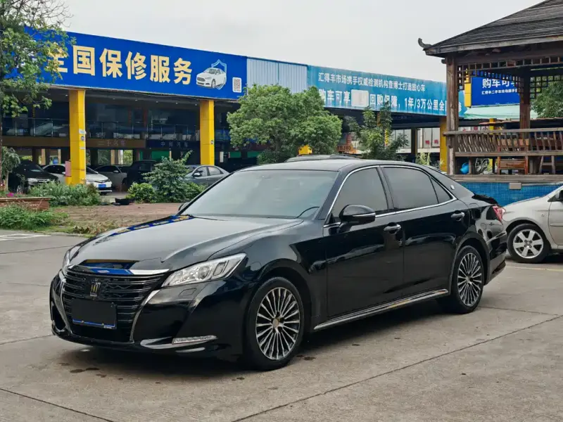 Toyota Crown, 2018