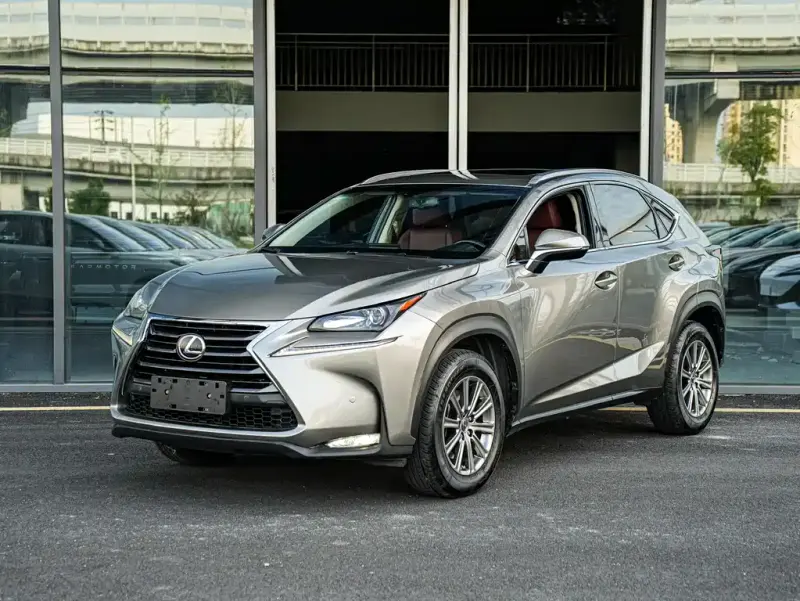 Lexus NX, 2016