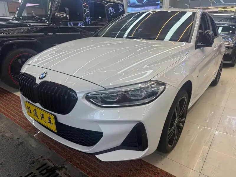 BMW 1 Series, 2022