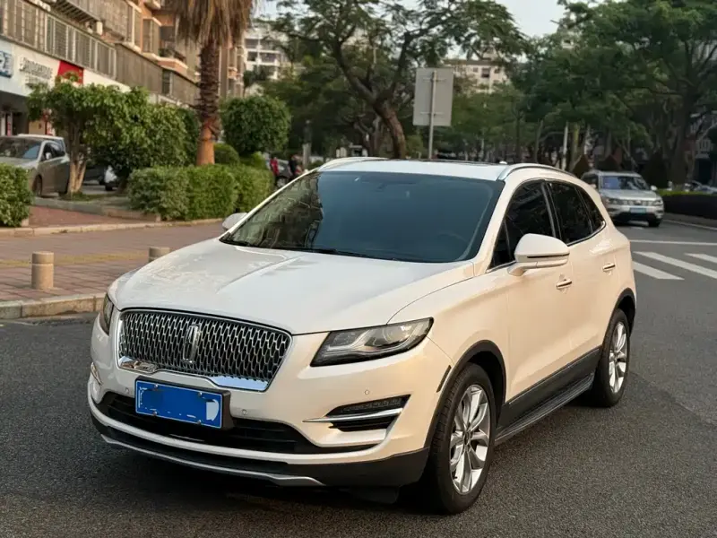 Lincoln MKC, 2019