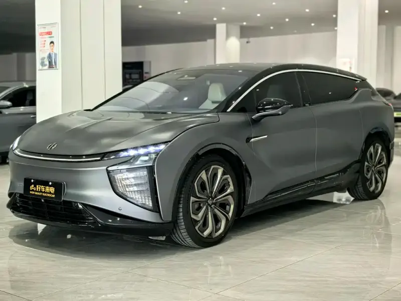 HiPhi X, 2023