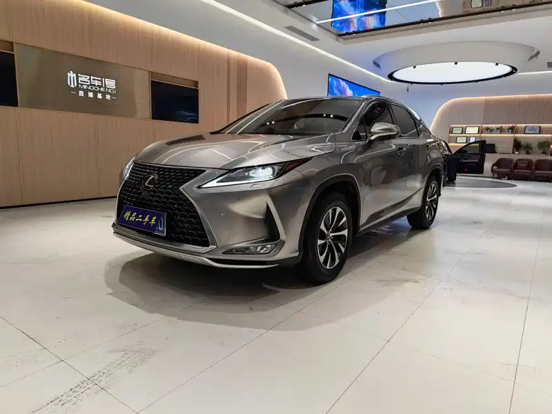 Lexus RX, 2021