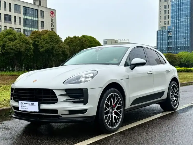 Porsche Macan, 2021