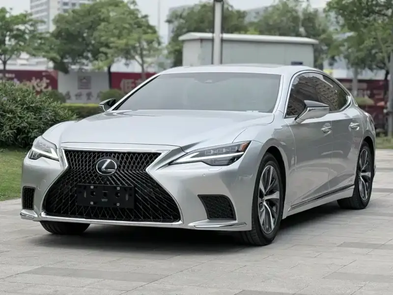 Lexus LS, 2021