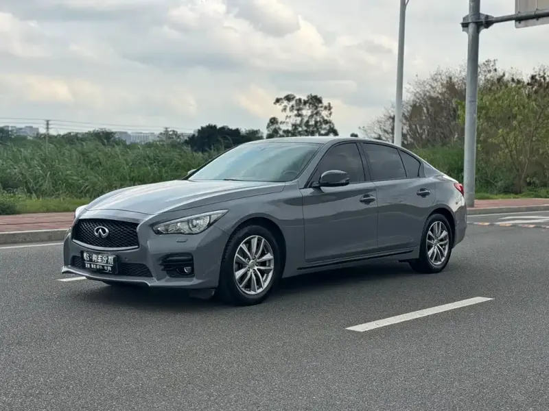 Infiniti Q50L, 2014