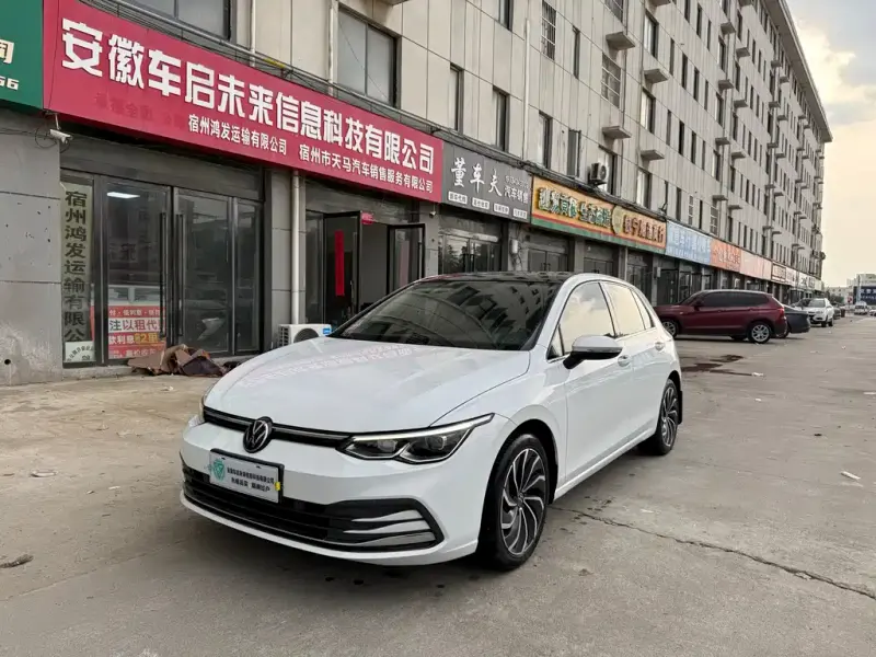 Volkswagen Golf, 2021