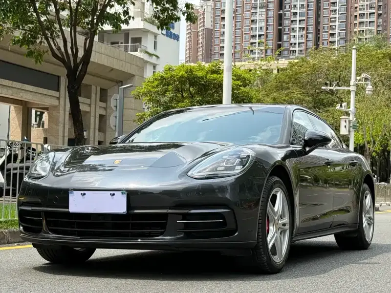 Porsche Panamera, 2018