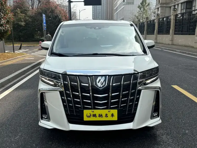 Toyota Alphard, 2023