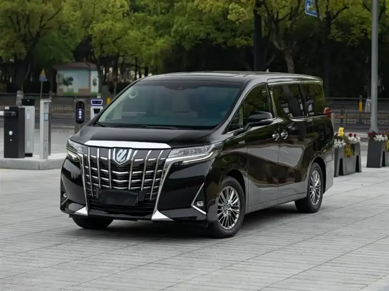 Toyota Alphard, 2023