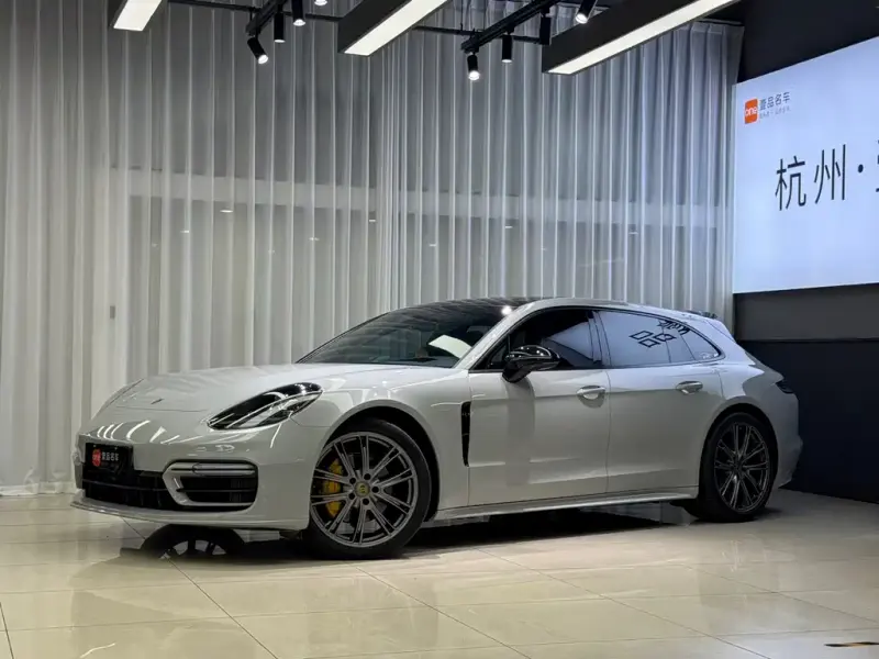Porsche Panamera, 2023