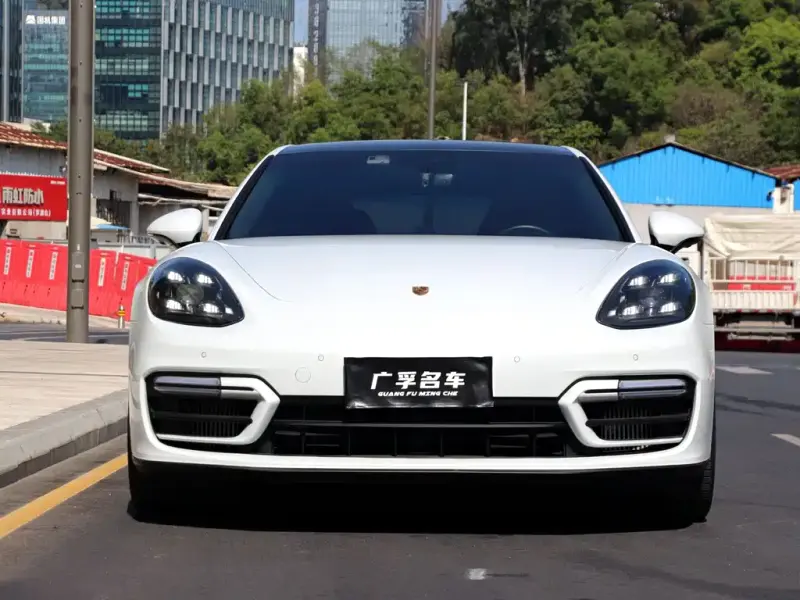 Porsche Panamera, 2023