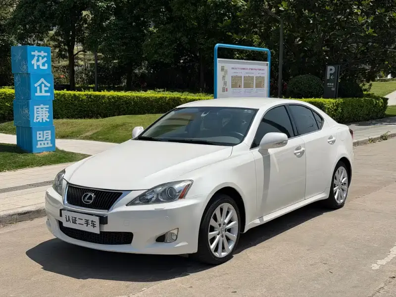 Lexus IS, 2009